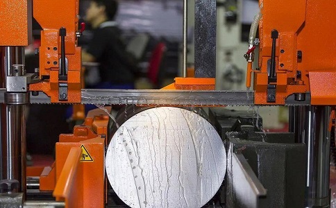 昌江立式金属带锯床切削出现跑带故障解决方法！
